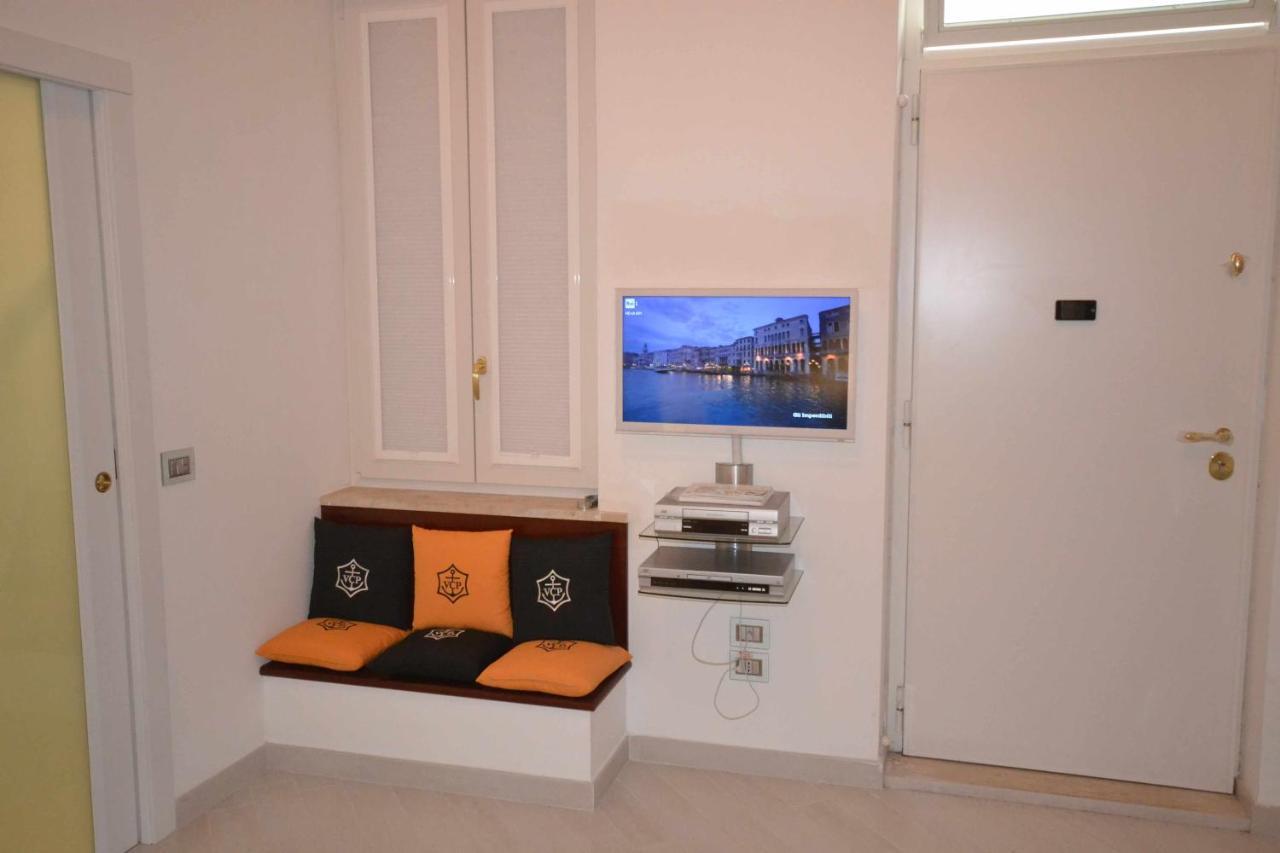 Golden Bay Bed and Breakfast Trani Buitenkant foto