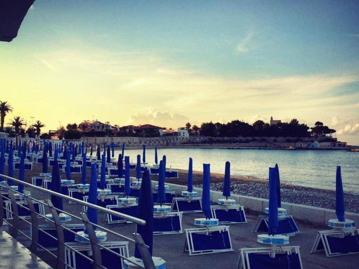Golden Bay Bed and Breakfast Trani Buitenkant foto